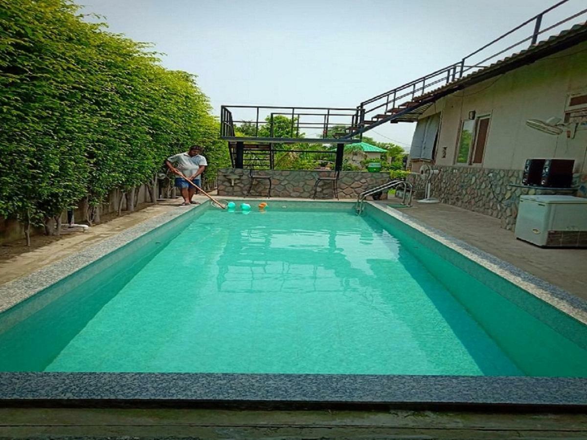 Ad Country Villa Noida Exterior photo
